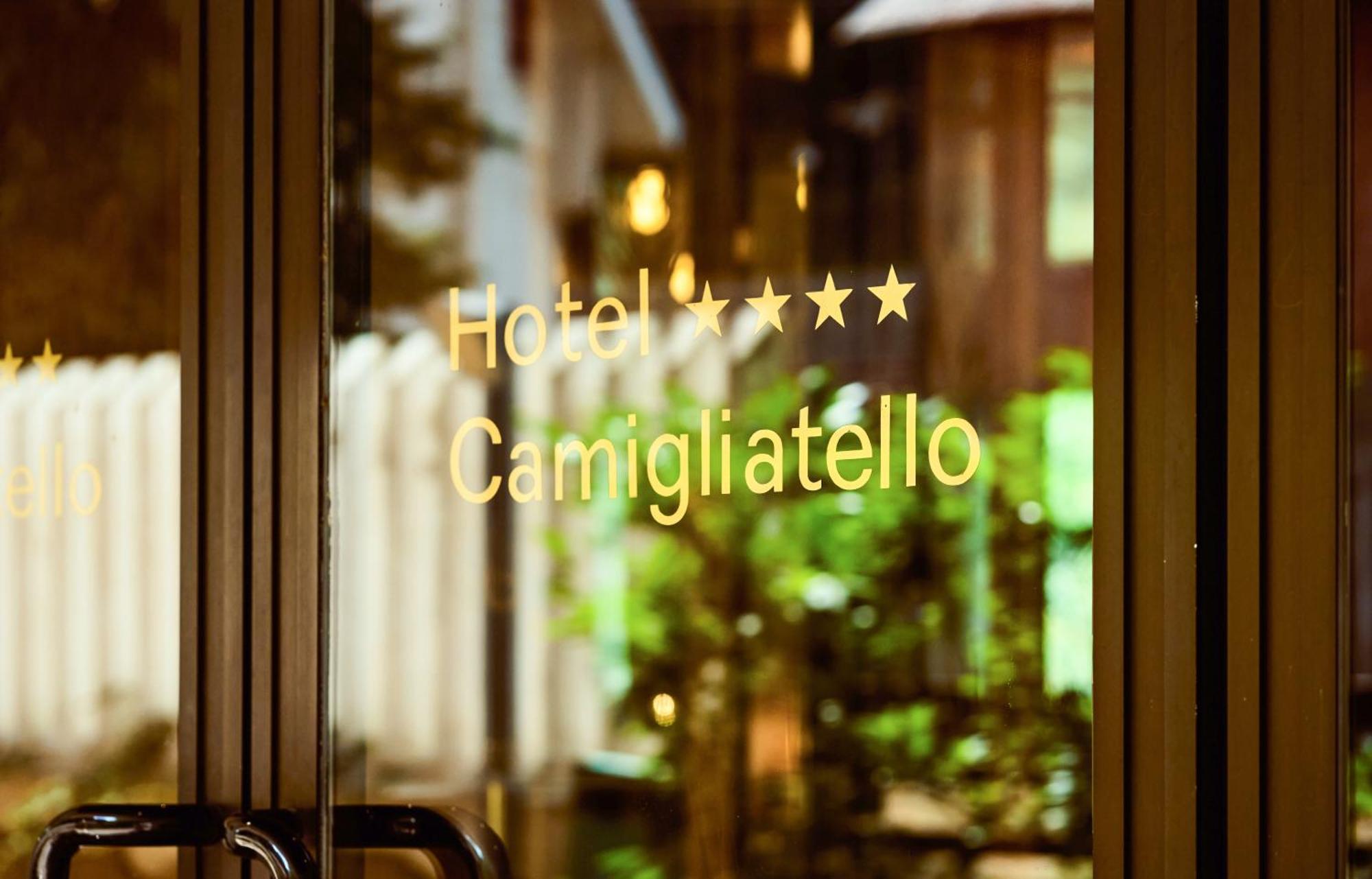 Hotel Camigliatello Камилятело Силано Екстериор снимка