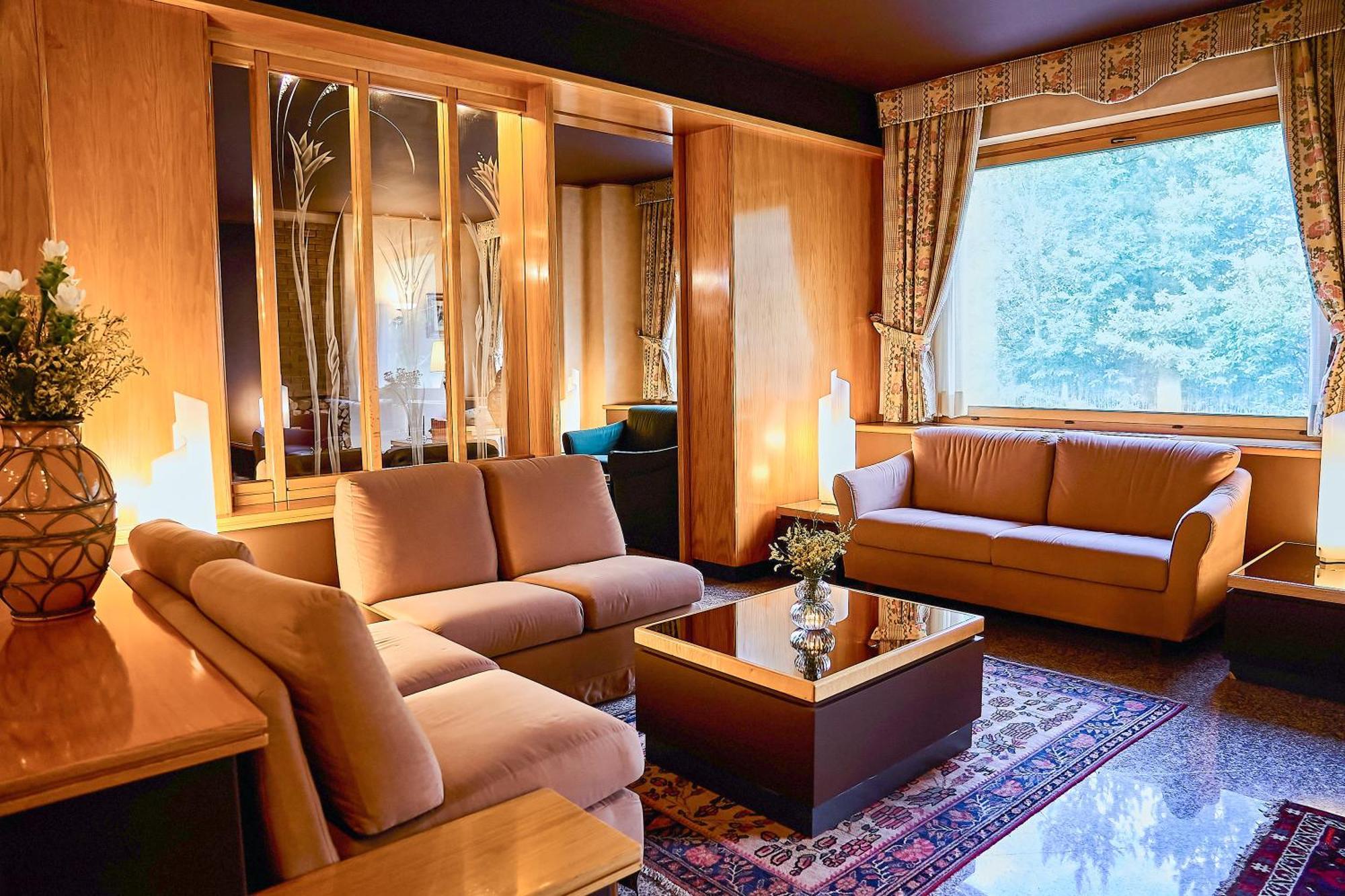 Hotel Camigliatello Камилятело Силано Екстериор снимка