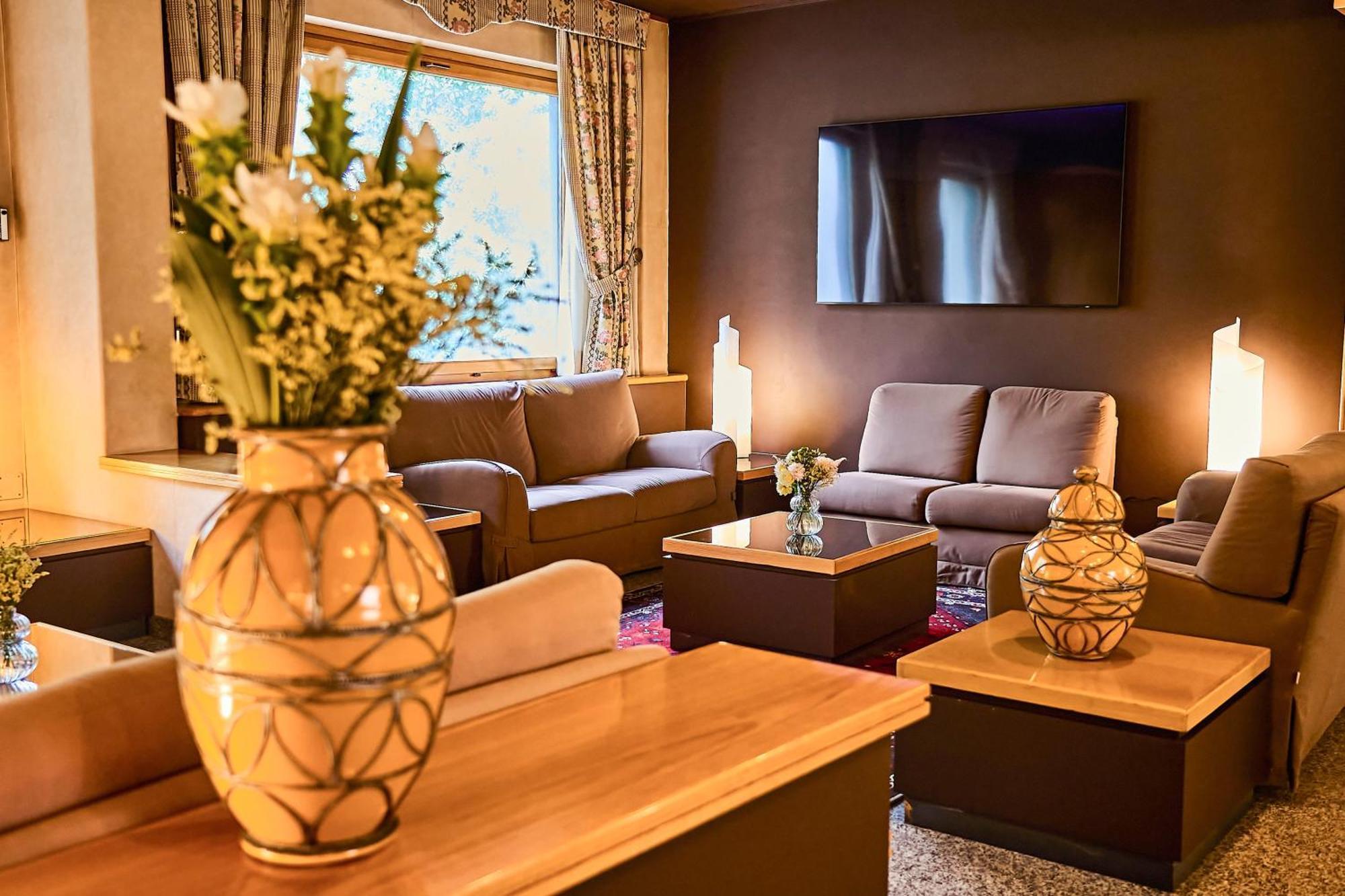 Hotel Camigliatello Камилятело Силано Екстериор снимка