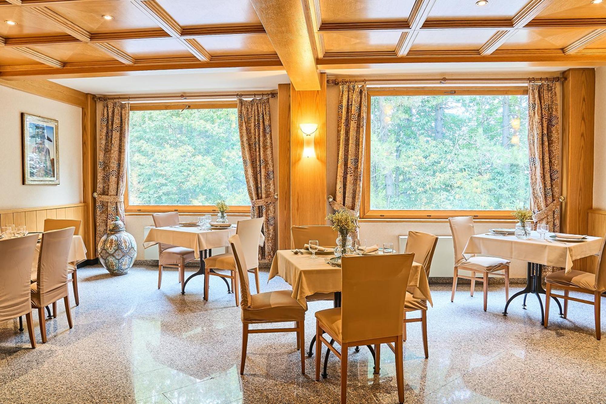Hotel Camigliatello Камилятело Силано Екстериор снимка