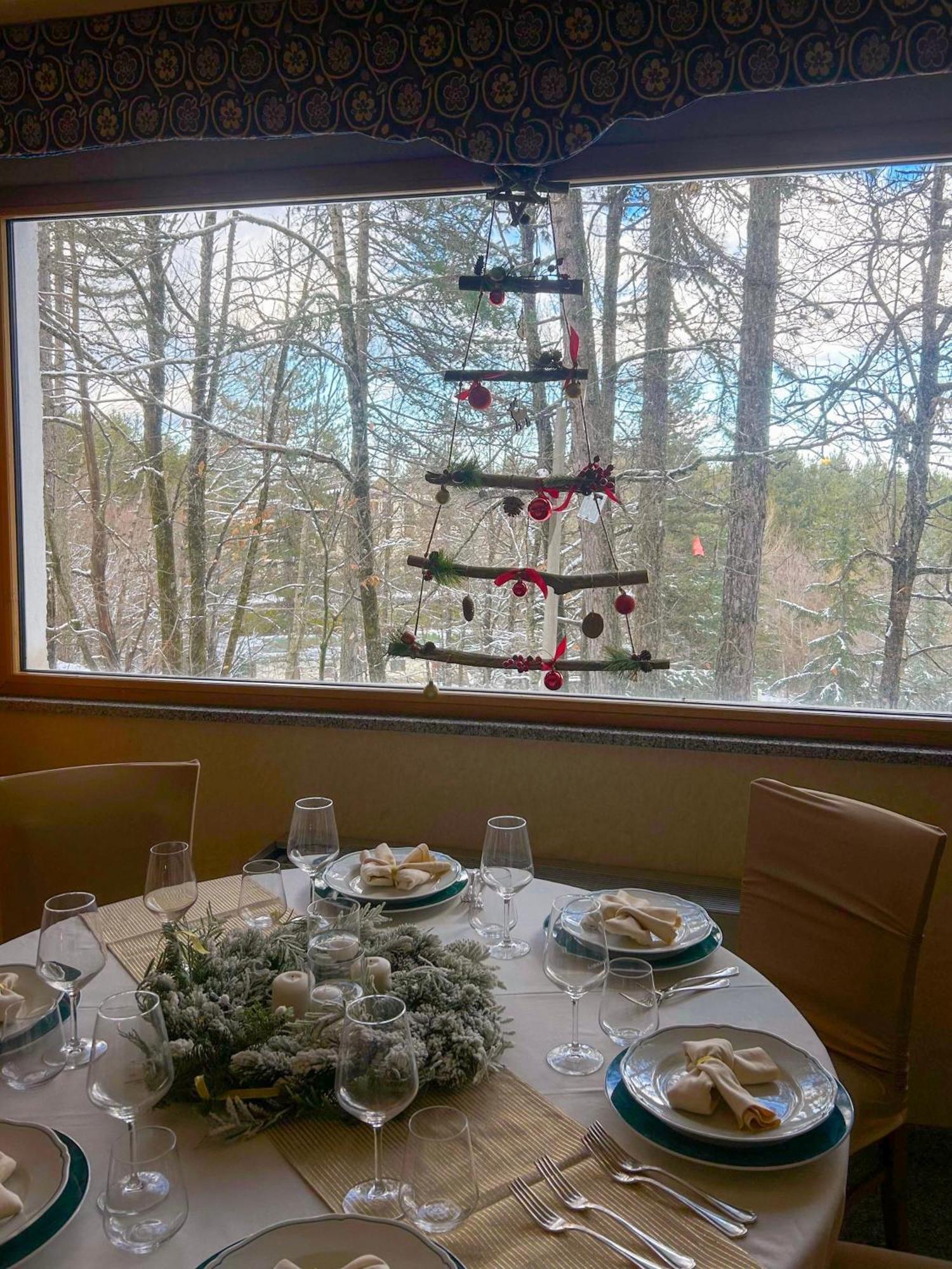 Hotel Camigliatello Камилятело Силано Екстериор снимка